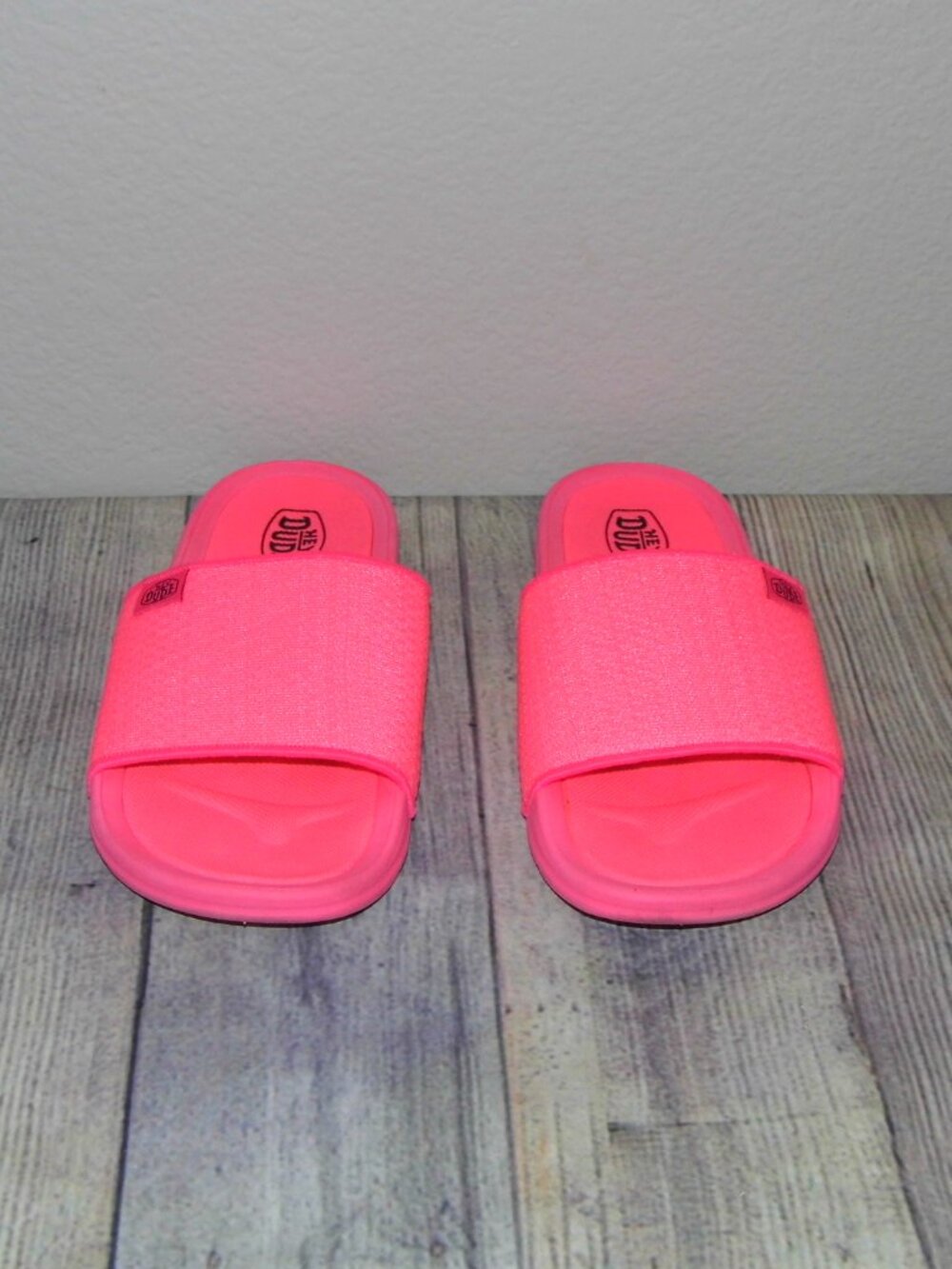 HEY DUDE Chandler Knit Fluorescent Pink Slide Sandals Womens Size 7 - Picture 4 of 7